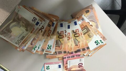 Dinero intervenido por la Polic&iacute;a Local de Elche.