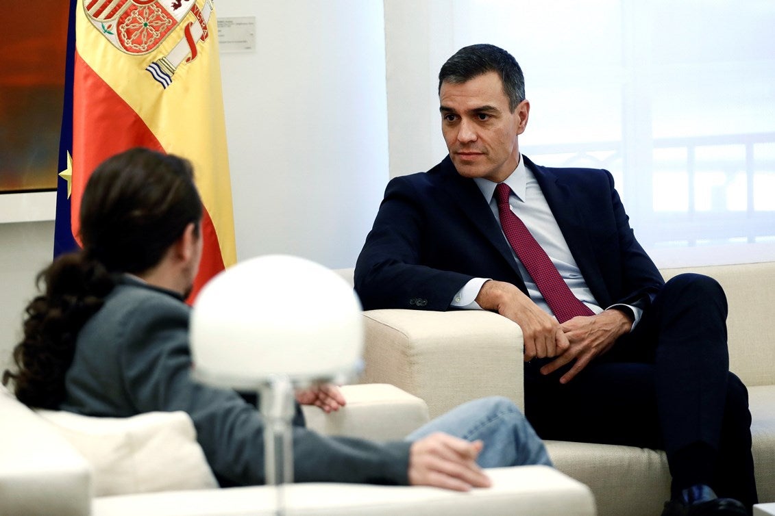 Presentan un manifiesto constitucionalista que reclama unidad de fuerzas para evitar un gobierno de coalición con Podemos Presentan un manifiesto constitucionalista que reclama unidad de fuerzas para evitar un gobierno de coalición con Podemos