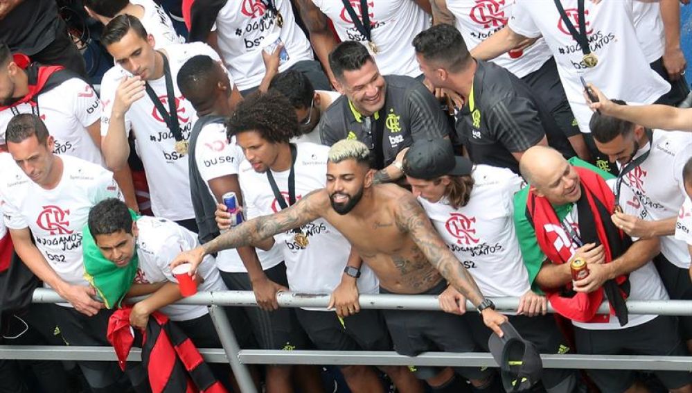 El Flamengo gana su segunda liga en menos de 24 horas. 