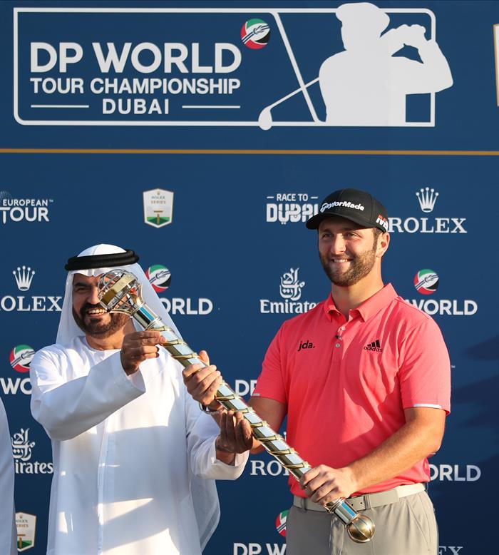 Jon Rahm sella el doblete en Dubai, con el título y la "race" Jon Rahm sella el doblete en Dubai, con el título y la "race"
