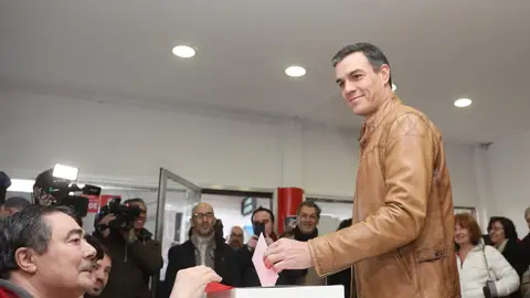 Pedro Sánchez en la consulta a la militancia del PSOE Pedro Sánchez en la consulta a la militancia del PSOE
