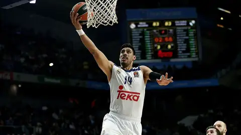 Gustavo Ayón Gustavo Ayón