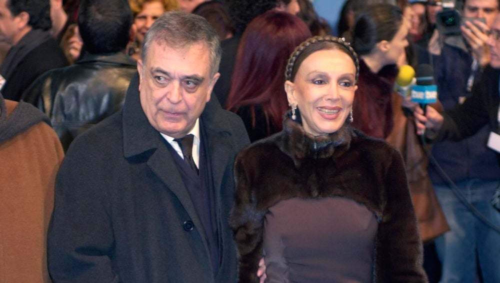 El cineasta Javier Aguirre junto a su mujer, la actriz Esperanza Roy