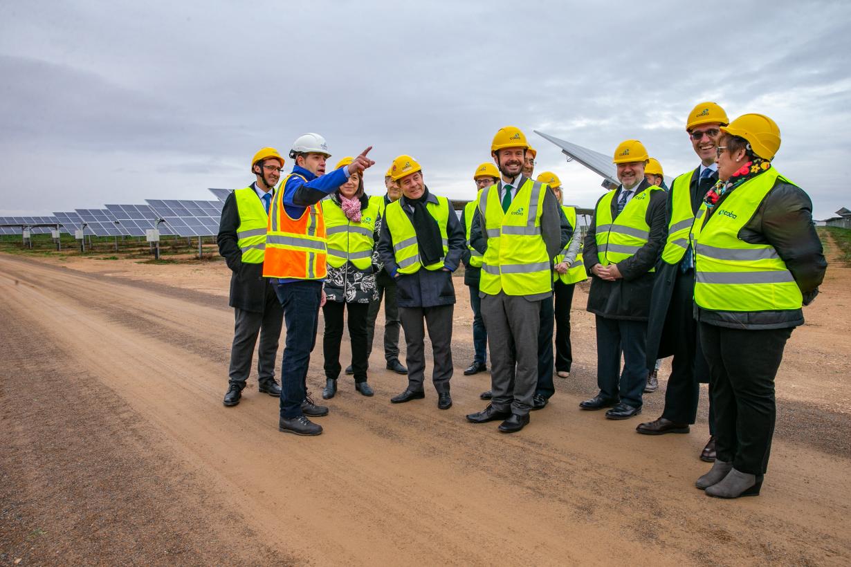 Inaugurado el complejo solar más importante de España ubicado en Alcázar de San Juan Inaugurado el complejo solar más importante de España ubicado en Alcázar de San Juan