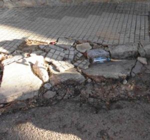 Uno de los desperfectos en pavimientos en Playa de Palma que denuncian los hoteleros. Uno de los desperfectos en pavimientos en Playa de Palma que denuncian los hoteleros.