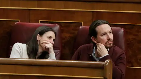 Irene Montero y Pablo Iglesias en el Congreso El líder de Podemos, Pablo Iglesias, e Irene Montero en el Congreso