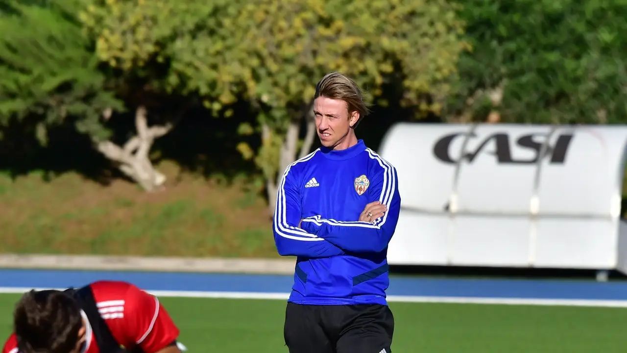 José María Gutiérrez, en un entrenamiento con el Almería José María Gutiérrez, en un entrenamiento con el Almería