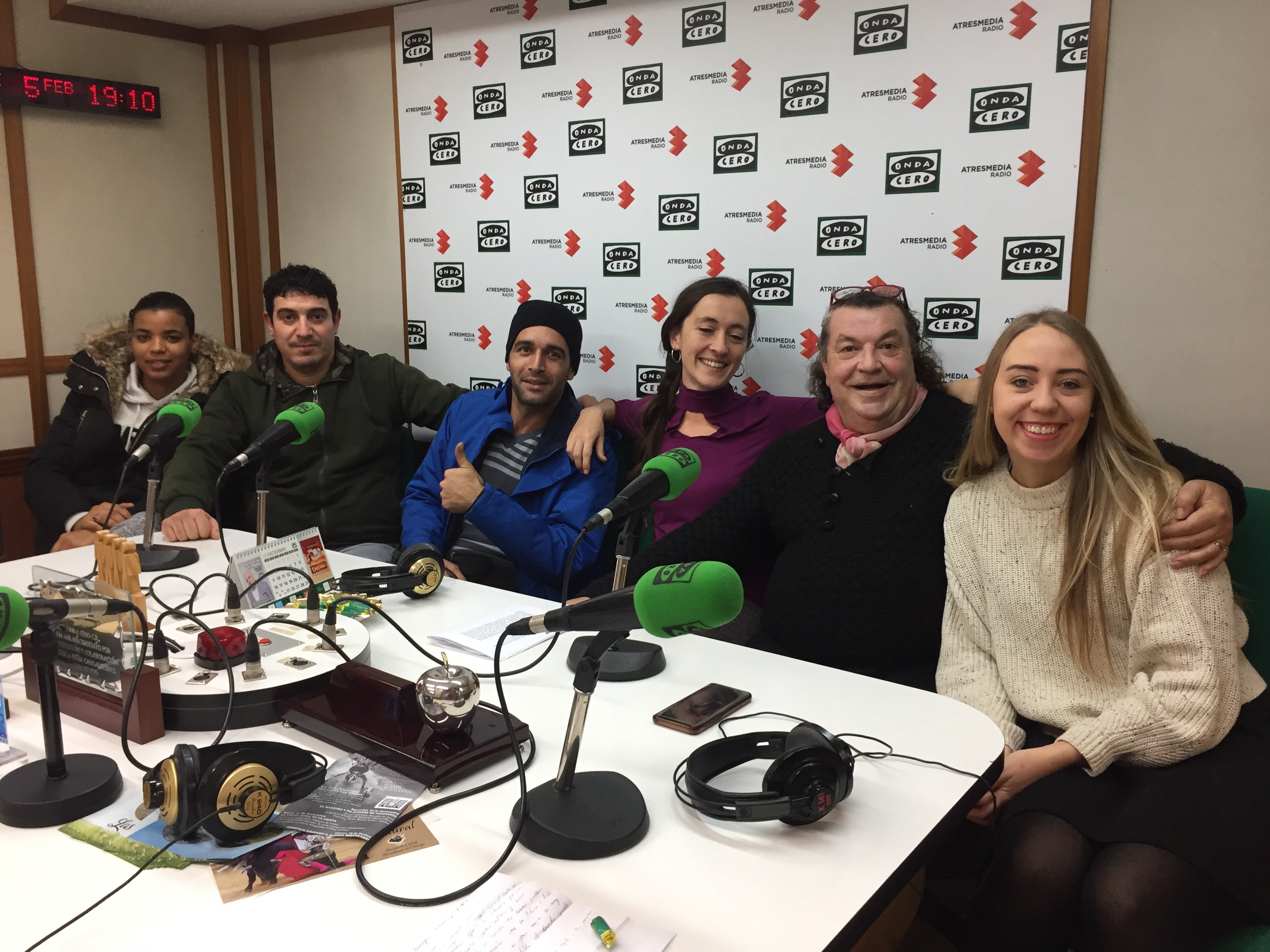 "Oasis" crea una performance para el martes 10 de diciembre "Oasis" crea una performance para el martes 10 de diciembre