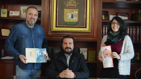 El alcalde de Medina, junto al concejal de Cultura y a la concejala de Turismo El alcalde de Medina, junto al concejal de Cultura y a la concejala de Turismo