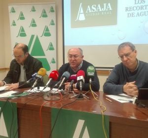 Alcolea, Rodríguez y Miranda, durante la rueda de prensa Alcolea, Rodríguez y Miranda, durante la rueda de prensa