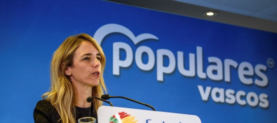 Abuchean a Cayetana Álvarez de Toledo en Bilbao por el Día de la Constitución Abuchean a Cayetana Álvarez de Toledo en Bilbao por el Día de la Constitución