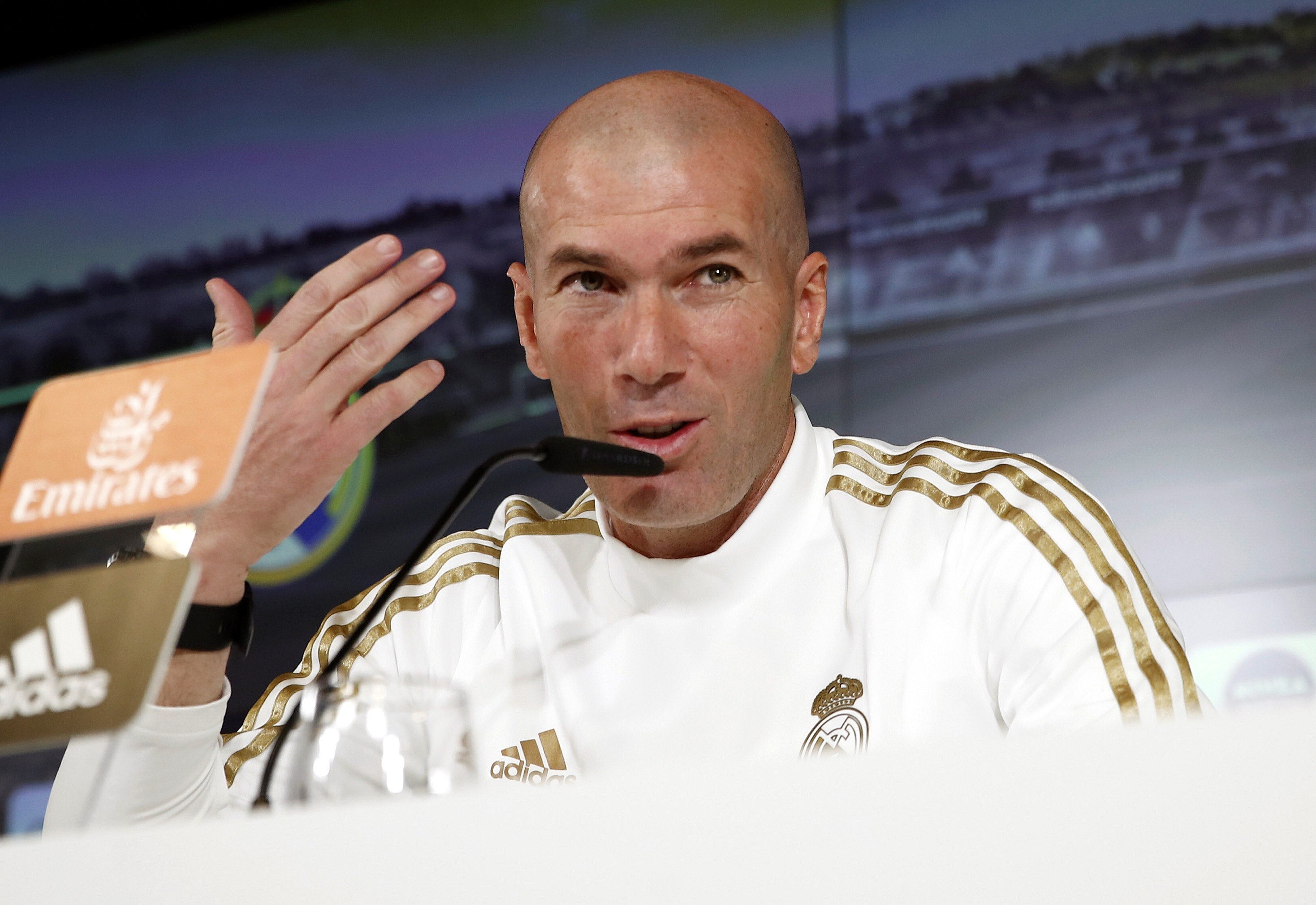 Zidane: "No voy a prohibir nada a Bale, ya son mayores" Zidane: "No voy a prohibir nada a Bale, ya son mayores"