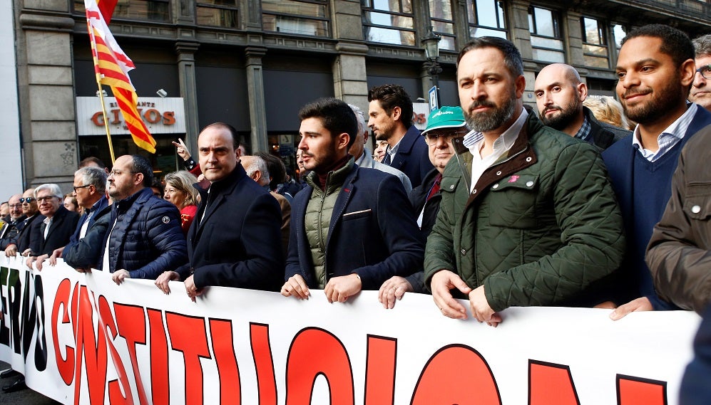Ciudadanos se va de la marcha en favor de la Constitución en Barcelona por una pancarta contra la Ley de Violencia de Género Ciudadanos se va de la marcha en favor de la Constitución en Barcelona por una pancarta contra la Ley de Violencia de Género