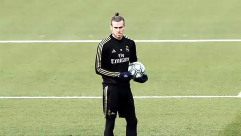 Gareth Bale durante un entrenamiento con el Real Madrid Gareth Bale durante un entrenamiento con el Real Madrid