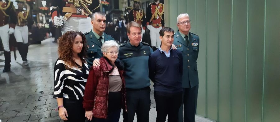 Eduardo Encinas, padre de la menor secuestrada durante ocho años en Polonia por su madre, en las dependencias de la Guardia Civil de Palma. Eduardo Encinas, padre de la menor secuestrada durante ocho años en Polonia por su madre, en las dependencias de la Guardia Civil de Palma.