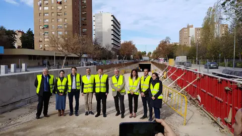 El president de la Generalitat Ximo Puig junto al alcalde de València Joan Ribó han visitado las obras. METRO OBRAS L10