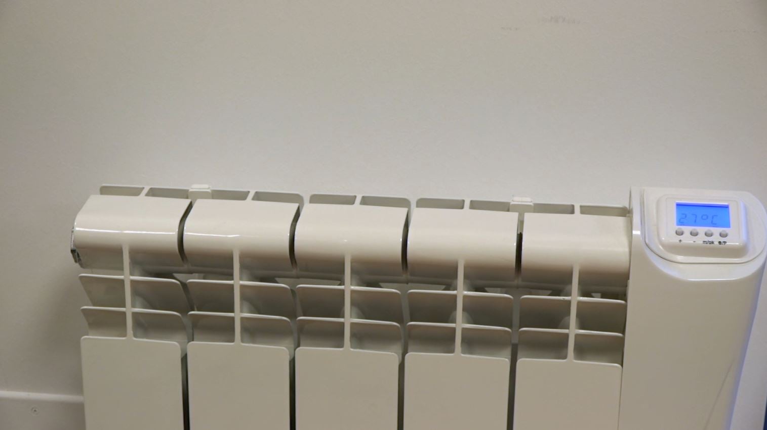 Continuen els talls de llum intermitents al Raval i la Barceloneta Continuen els talls de llum intermitents al Raval i la Barceloneta