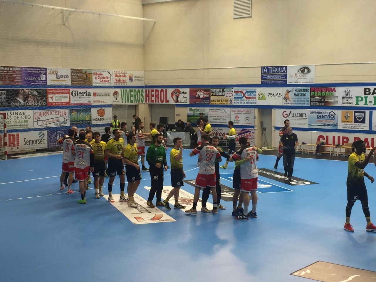 El Balonmano Nava cae derrotado en Guadalajara El Balonmano Nava cae derrotado en Guadalajara