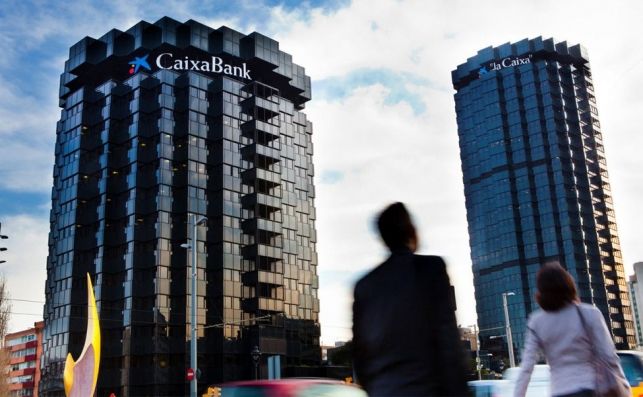 Bankia y Caixabank analizan los detalles de una posible fusión bancaria "inminente" Bankia y Caixabank analizan los detalles de una posible fusión bancaria "inminente"