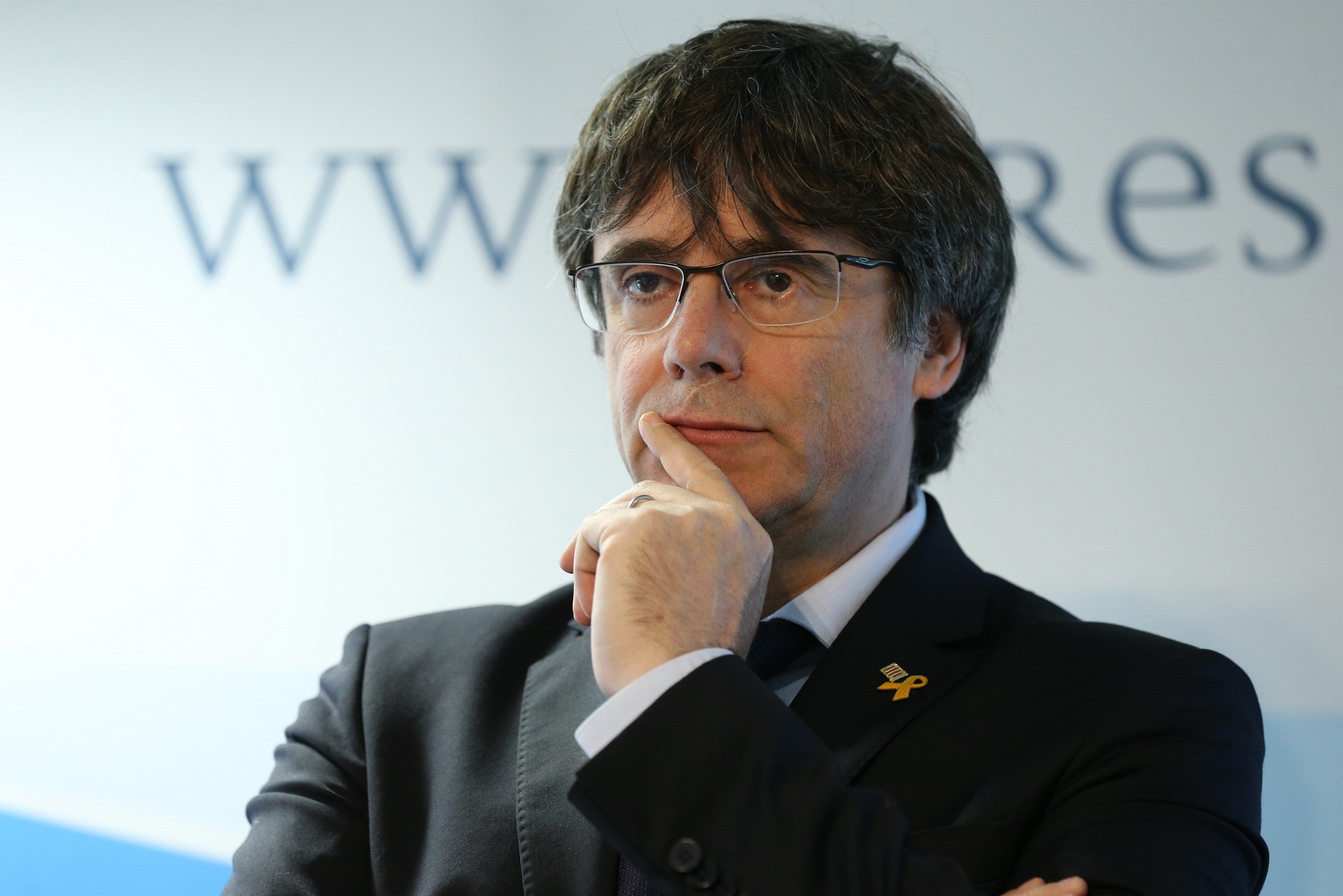 Puigdemont pide suspender su euroorden hasta que el TJUE resuelva su inmunidad como europarlamentario Puigdemont pide suspender su euroorden hasta que el TJUE resuelva su inmunidad como europarlamentario