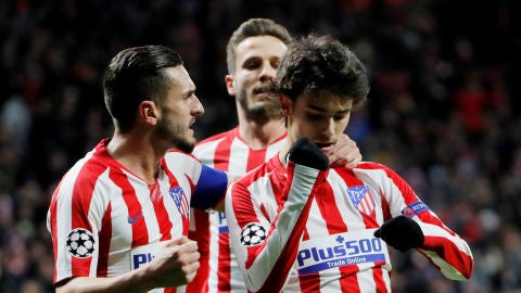 Joao F&eacute;lix celebra su gol