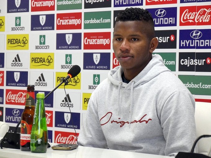 Escobar: "Dios nos va a hacer el milagro de poner al Córdoba donde merece y me quiero quedar" Escobar: "Dios nos va a hacer el milagro de poner al Córdoba donde merece y me quiero quedar"