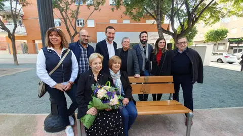 La chef ilicitana Susi Díaz en el jardín con su nombre en Elche. La chef ilicitana Susi Díaz en el jardín con su nombre en Elche.