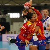 Partido entre España y Rusia en el Mundial de balonmano femenino