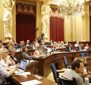 Imagen del parlament balear en una de sus sesiones de control. Imagen del parlament balear en una de sus sesiones de control.