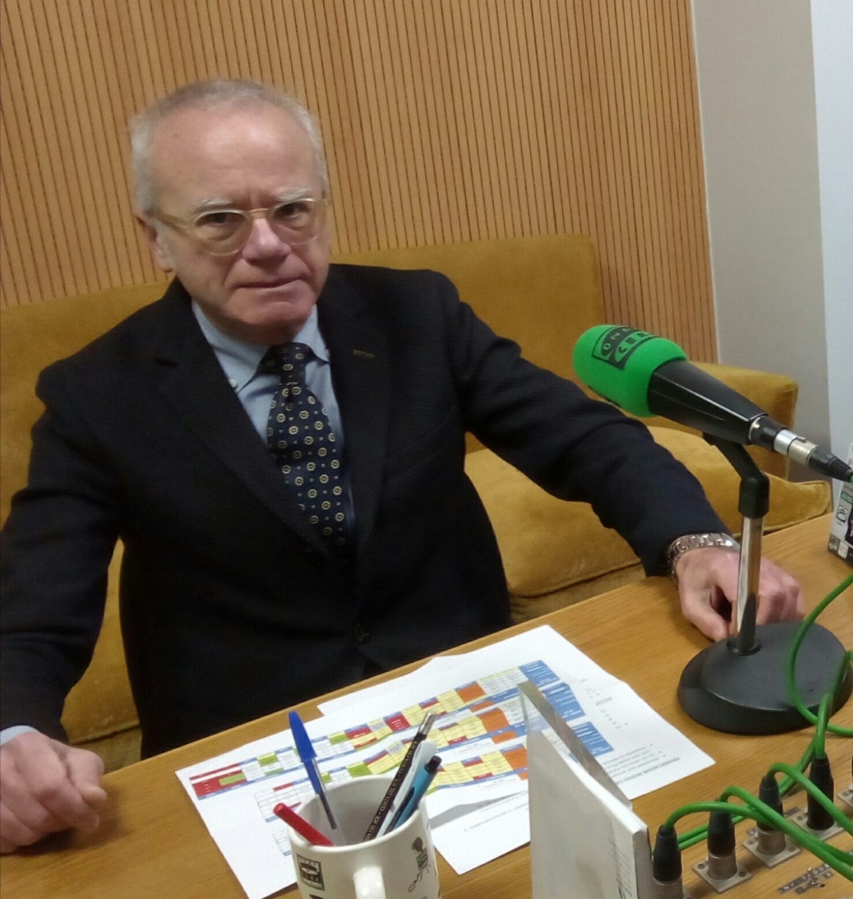 Entrevista a Gerardo Aragonés en Más de Uno Ourense Entrevista a Gerardo Aragonés en Más de Uno Ourense