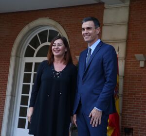 Francina Armengol y Pedro Sánchez en una foto de archivo Francina Armengol y Pedro Sánchez en una foto de archivo