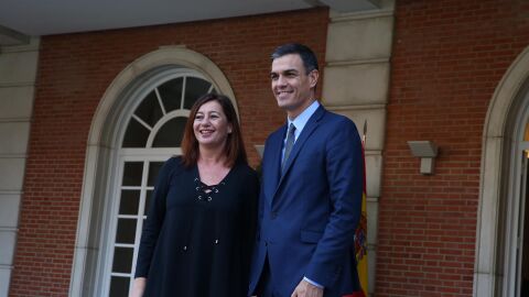 Francina Armengol y Pedro S&aacute;nchez en una foto de archivo