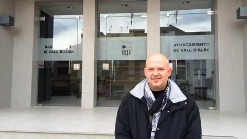 Fernando Grande dimite como secretario general de Vall d'Alba. FERNANDO GRANDE