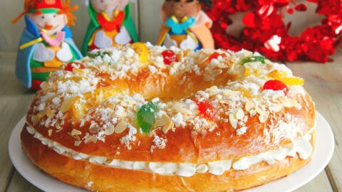 Rosc&oacute;n de Reyes con nata
