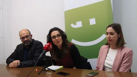 De izquierda a derecha: Felip Sánchez, Aitana Mas y Esther Diez. De izquierda a derecha: Felip Sánchez, Aitana Mas y Esther Diez.