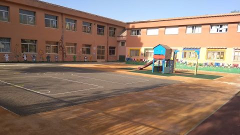 Patio de uno de los colegios de Aspe.