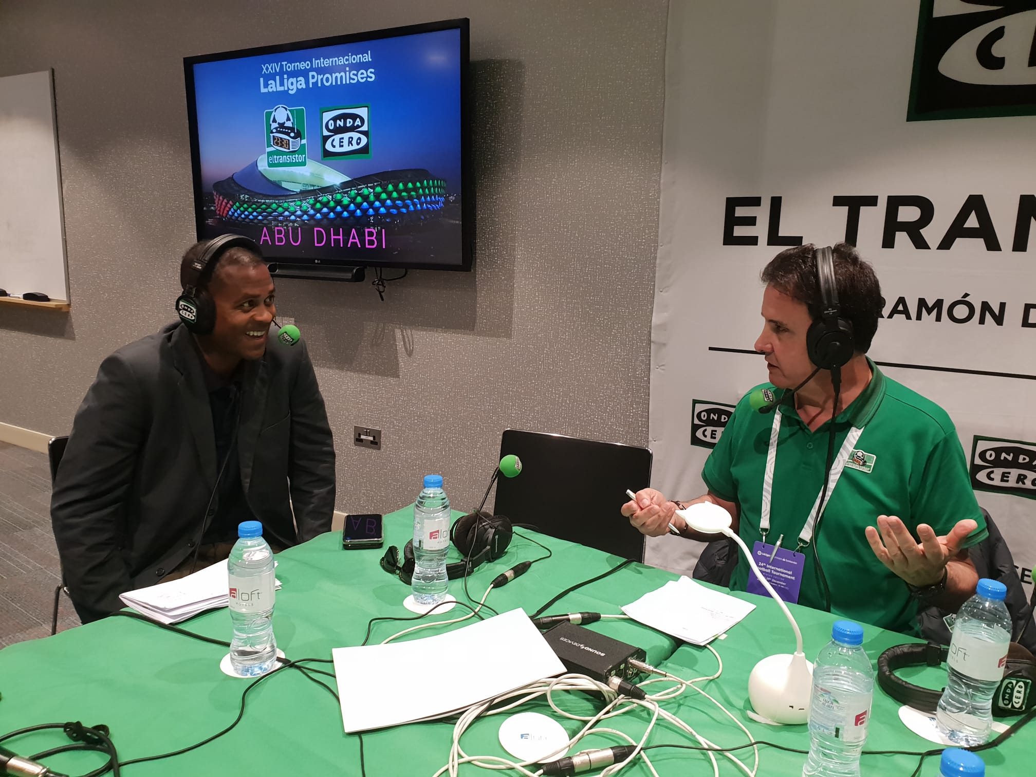 Patrick Kluivert sobre el futuro de Riqui Puig: "Siempre he dicho que cuando hubiera hueco él tenía que ser el primero en subir" Patrick Kluivert sobre el futuro de Riqui Puig: "Siempre he dicho que cuando hubiera hueco él tenía que ser el primero en subir"