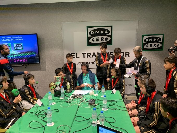 Florentino Pérez felicita y charla con los campeones de LaLiga Promises: "Tenemos muy buenos jugadores para el futuro" Florentino Pérez felicita y charla con los campeones de LaLiga Promises: "Tenemos muy buenos jugadores para el futuro"