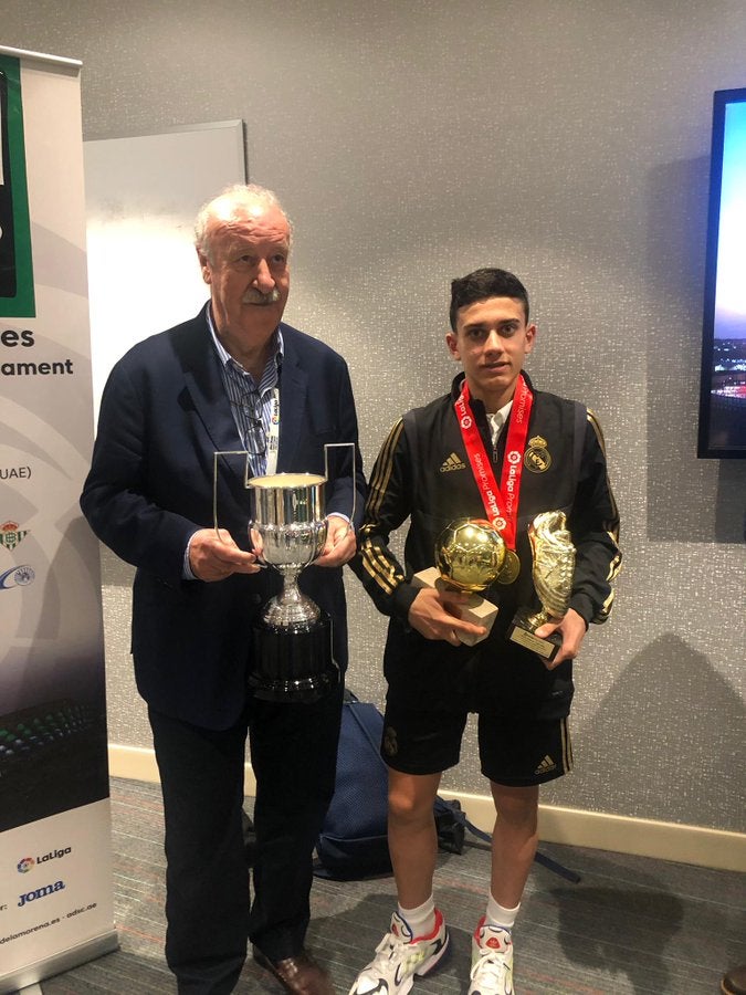 José Antonio Reyes, MVP de LaLiga Promises 2019: "Mi padre estaría muy contento" José Antonio Reyes, MVP de LaLiga Promises 2019: "Mi padre estaría muy contento"