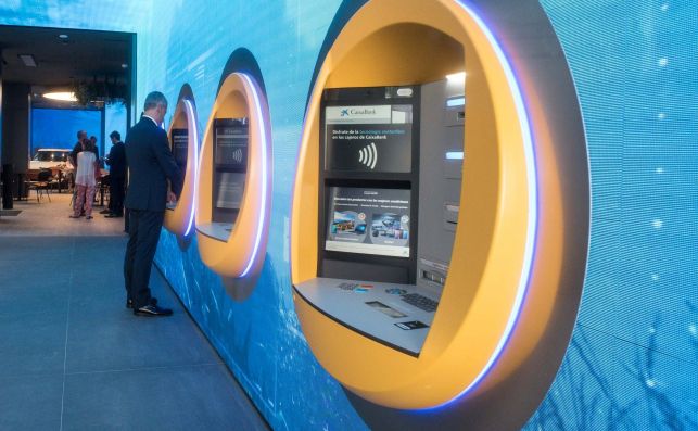 La campaña de Carlos San Juan por un trato justo a los mayores en los bancos a punto de conseguir su objetivo La campaña de Carlos San Juan por un trato justo a los mayores en los bancos a punto de conseguir su objetivo