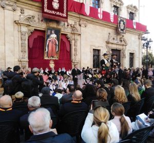 El Alcalde de Palma, José Hila, durante su discurso en la Festa de l'Estendard . El Alcalde de Palma, José Hila, durante su discurso en la Festa de l'Estendard .