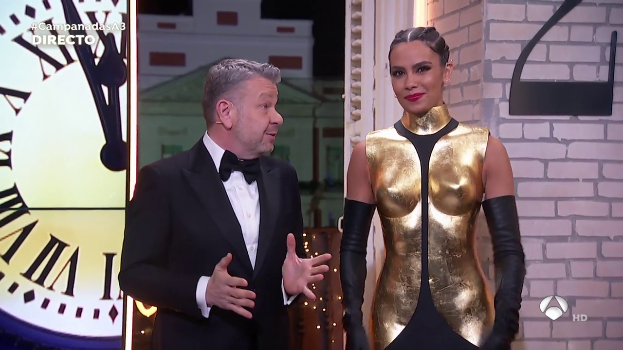 El impresionante vestido de Cristina Pedroche en las Campanadas 2019 El impresionante vestido de Cristina Pedroche en las Campanadas 2019