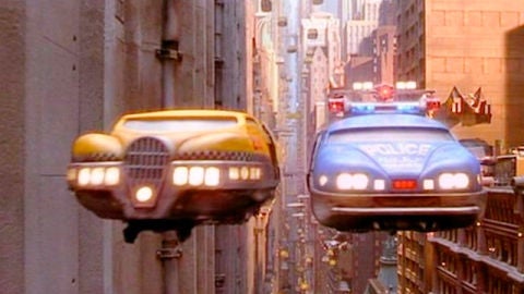 Coches voladores en la pel&iacute;cula El Quinto Elemento