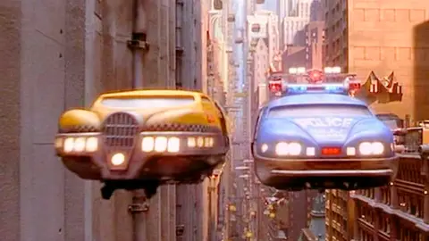 Coches voladores en la película El Quinto Elemento Coches voladores en la película El Quinto Elemento