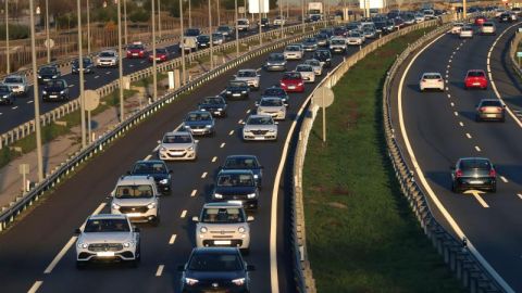 Tr&aacute;fico en las carreteras