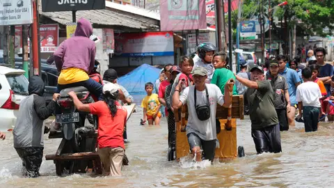 Inundaciones en Indonesia Inundaciones en Indonesia