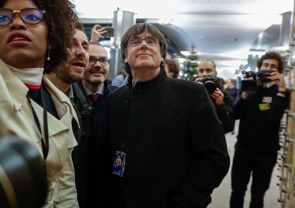 Llarena mantiene las euroórdenes y pide suspender la inmunidad de Puigdemont y Comín Llarena mantiene las euroórdenes y pide suspender la inmunidad de Puigdemont y Comín