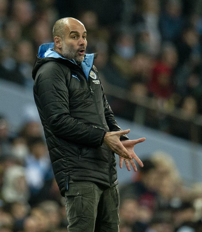 La ironía de Guardiola: "Llevo fracasando desde mi 'sextete' con el Barcelona" La ironía de Guardiola: "Llevo fracasando desde mi 'sextete' con el Barcelona"