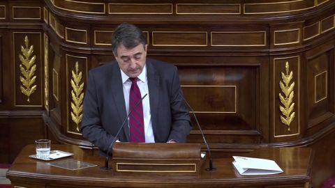 Aitor Esteban le pide a S&aacute;nchez: "El arrojo suficiente para avanzar por puertas que todav&iacute;a no se han explorado"