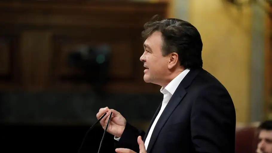 El diputado de Teruel Existe, Tomás Guitarte, durante su intervención ante el pleno del Congreso El diputado de Teruel Existe, Tomás Guitarte, durante su intervención ante el pleno del Congreso